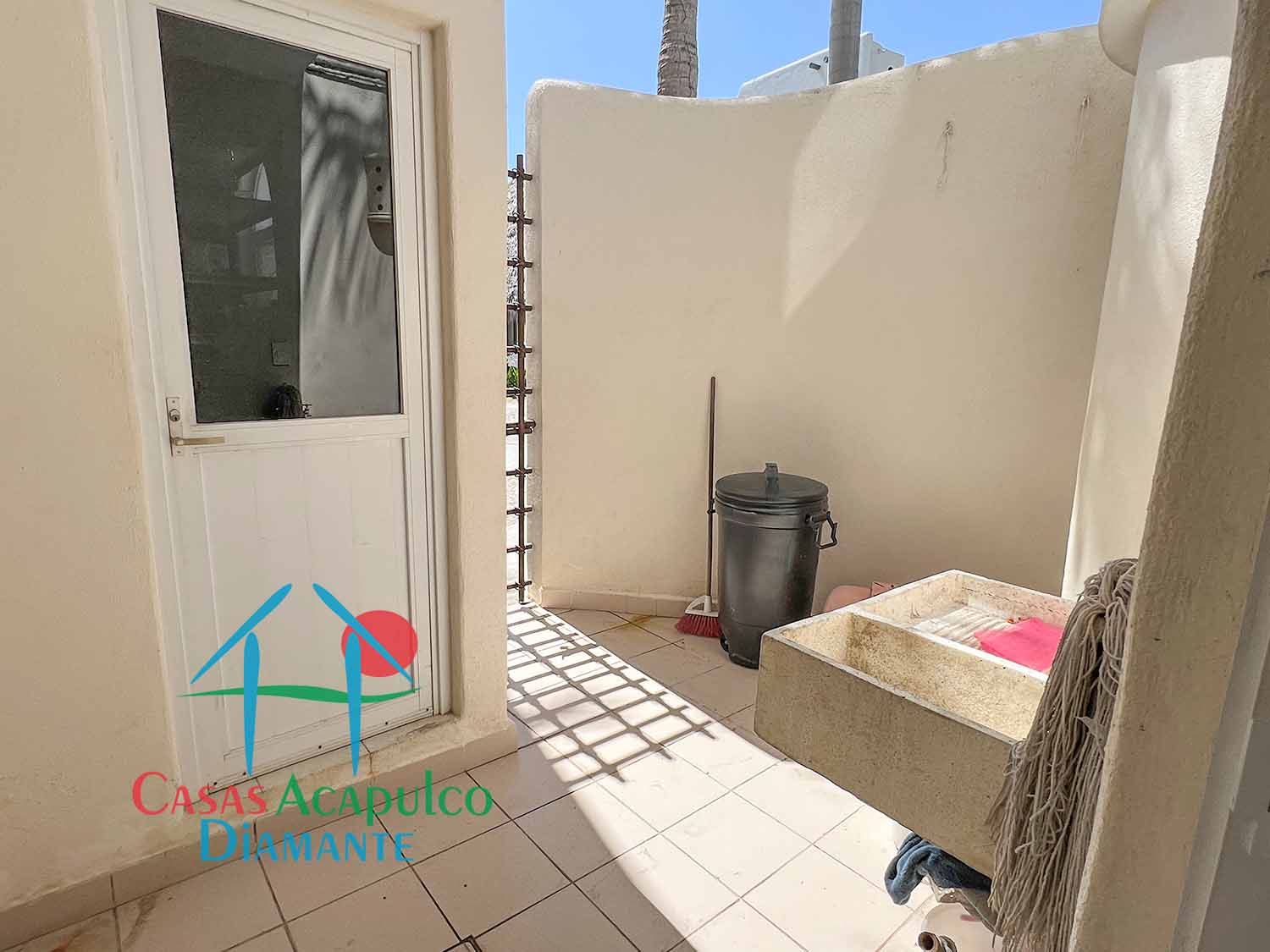 Son Vida Barbados 1 - Lavandería 1